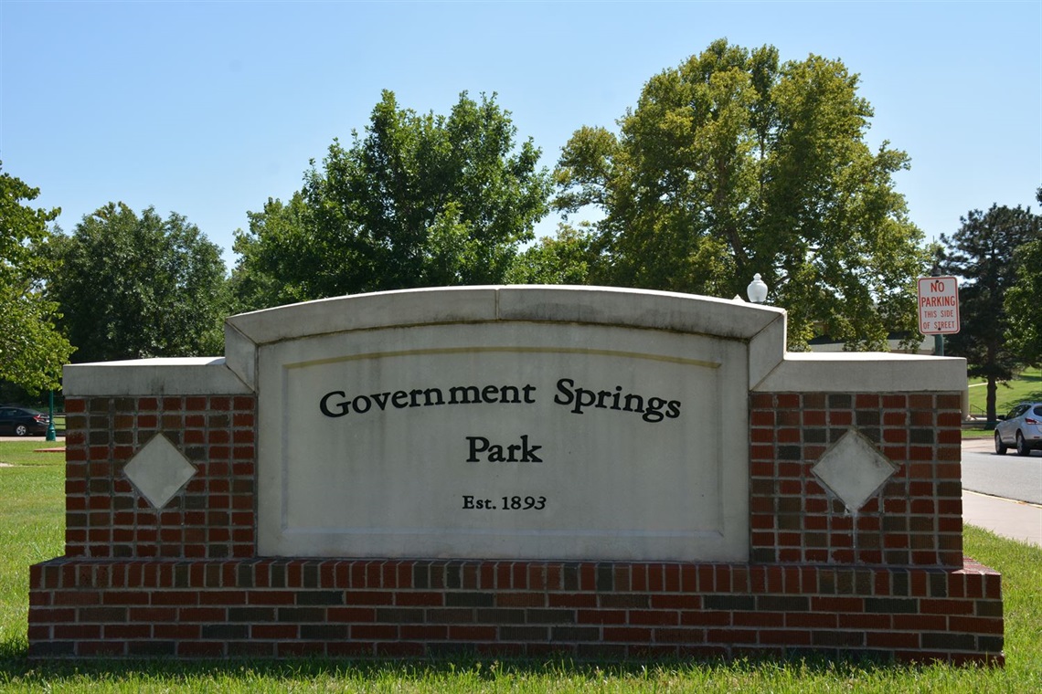Government Springs North Sign